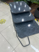 Load image into Gallery viewer, طقم طاولات تقديم مربعة للكنب