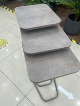 Load image into Gallery viewer, طقم طاولات تقديم مربعة للكنب