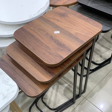 Load image into Gallery viewer, طقم طاولات تقديم مربعة للكنب