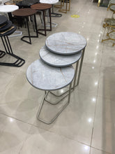 Load image into Gallery viewer, طقم تقديم للكنب ٣ طاولات دائرية