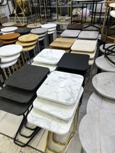 Load image into Gallery viewer, طقم طاولات تقديم مربعة للكنب