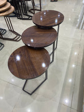 Load image into Gallery viewer, طقم تقديم للكنب ٣ طاولات دائرية