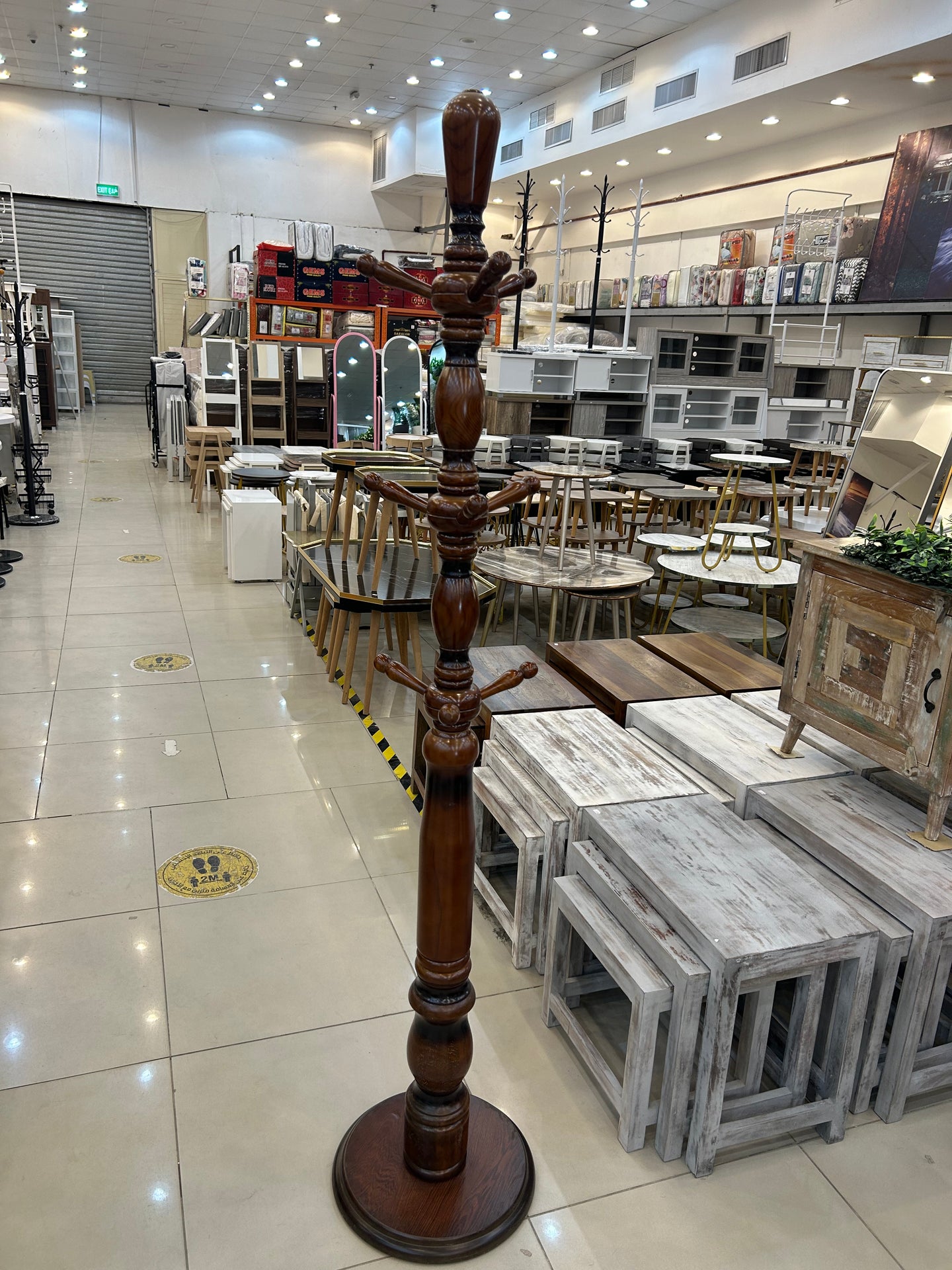 علاق خشبي سميك