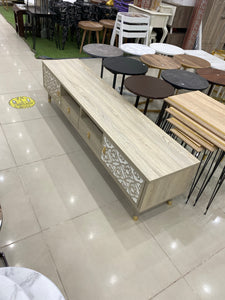 طاولة تلفزيون ١٨٠