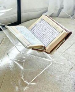 حامل المصحف من الاكريليك