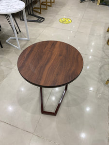 طاولة للكنب